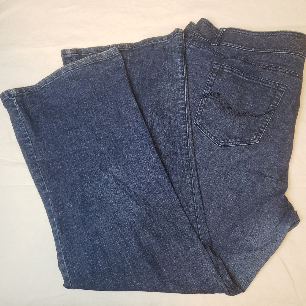 💞 2/$30 Denver Hayes Curvy Wide Leg Women's Jeans